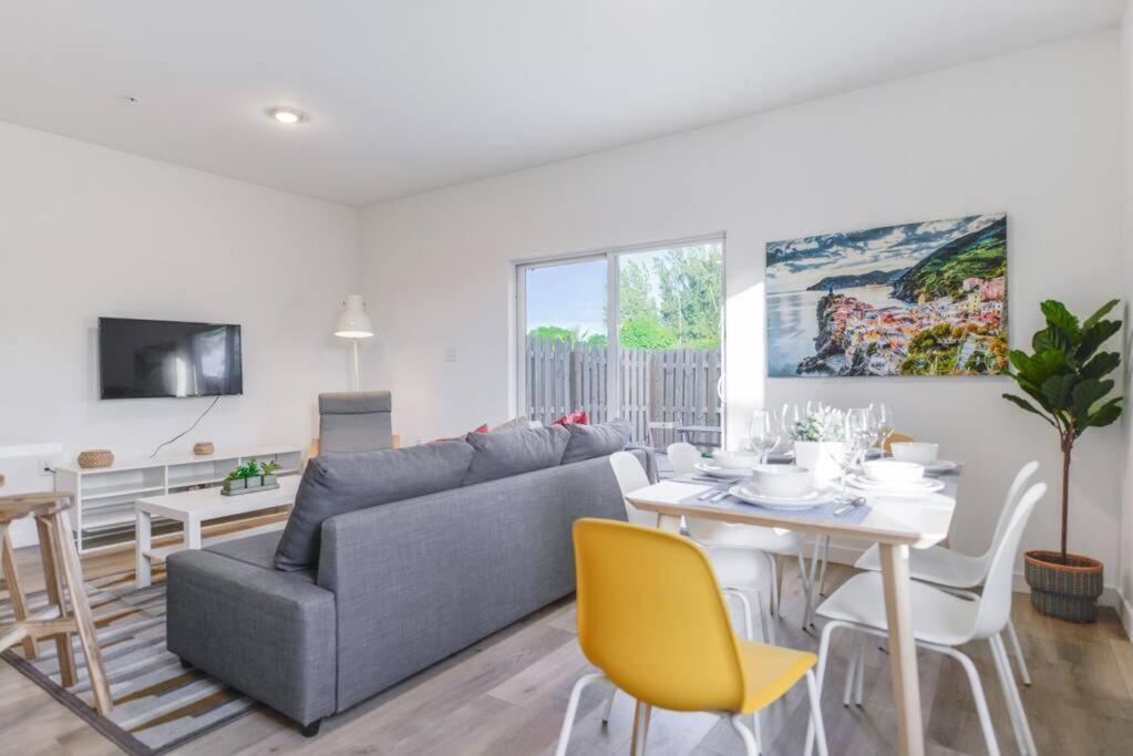 Villa Amazing Town House 15 Min From The Beach Wfree Parking Miami Exterior foto